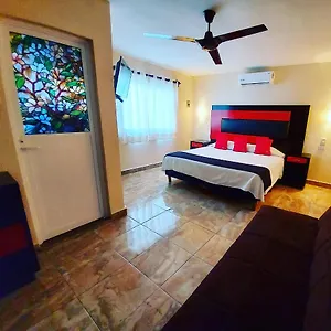 Jardin 2*, Cancún Mexico
